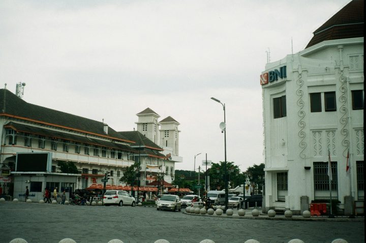 Rental Mobil dengan Sopir di Semarang untuk Perusahaan Multinasional
