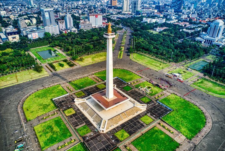 Monas